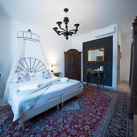 B&B La Loggia Del Castello Trento Exteriör bild